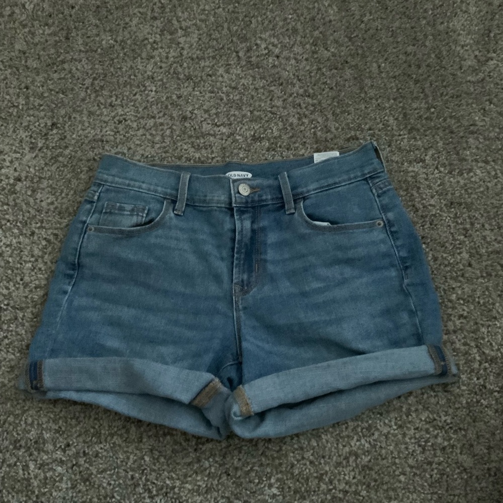 Old Navy Medium Wash Boyfriend Denim Shorts